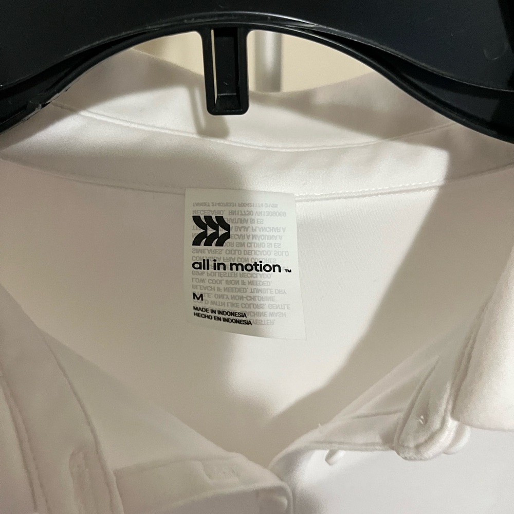 All in Motion White Sleeveless Tank Top - Picture 2 of 2